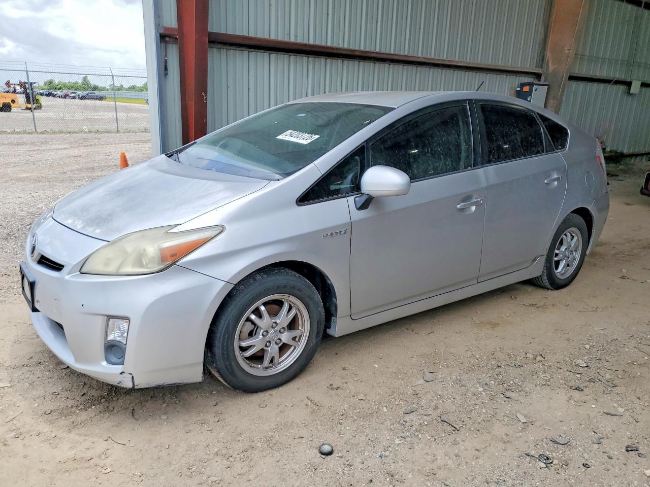 Salvage Toyota Prius Image