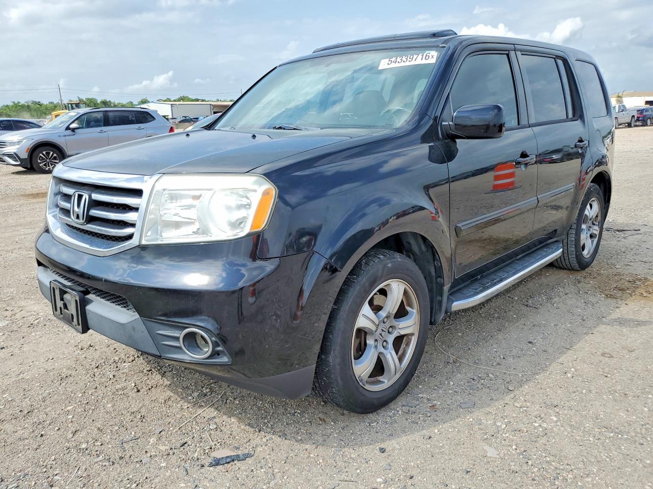 Salvage Honda Pilot Image