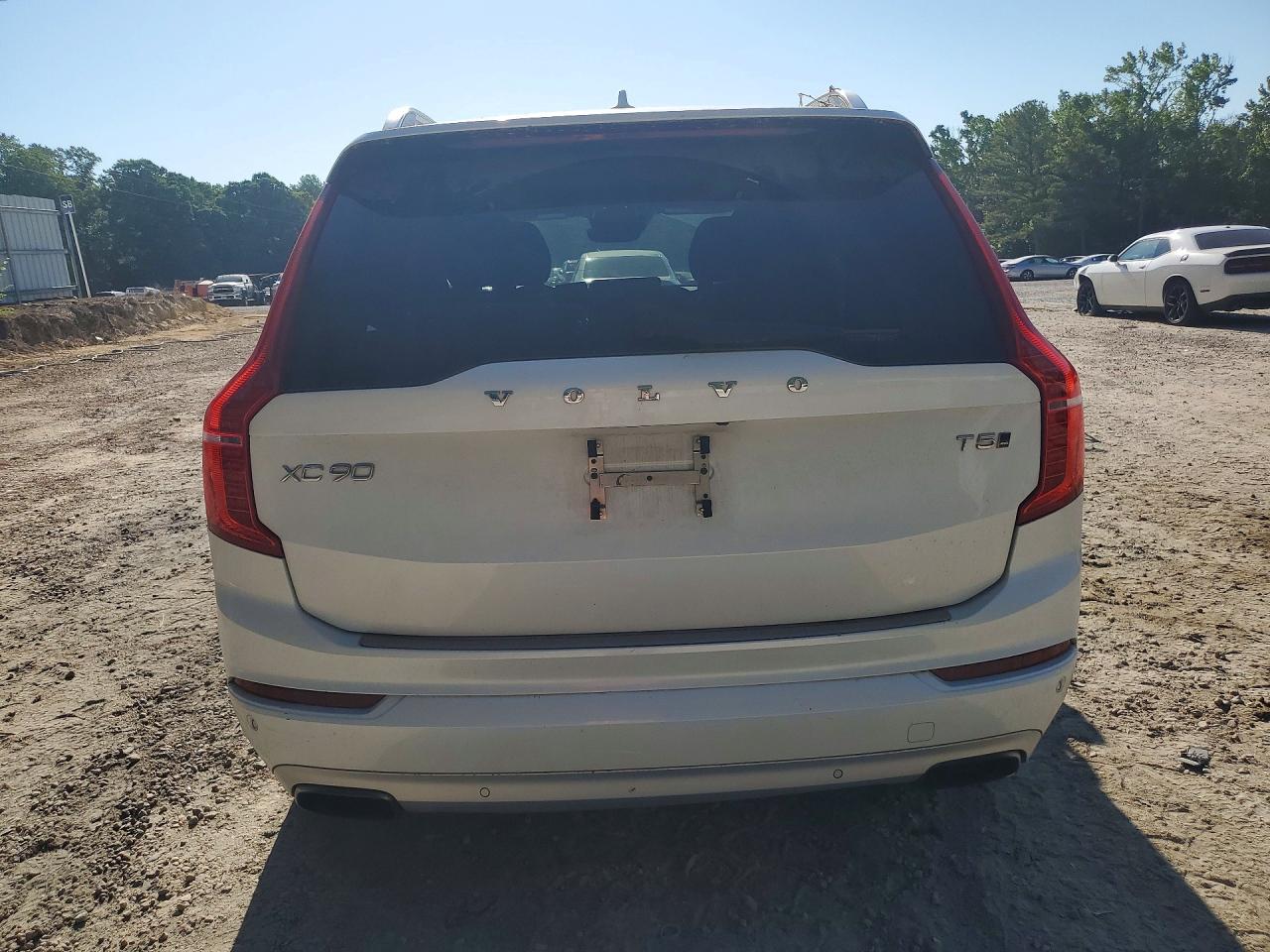 Volvo XC90 T5