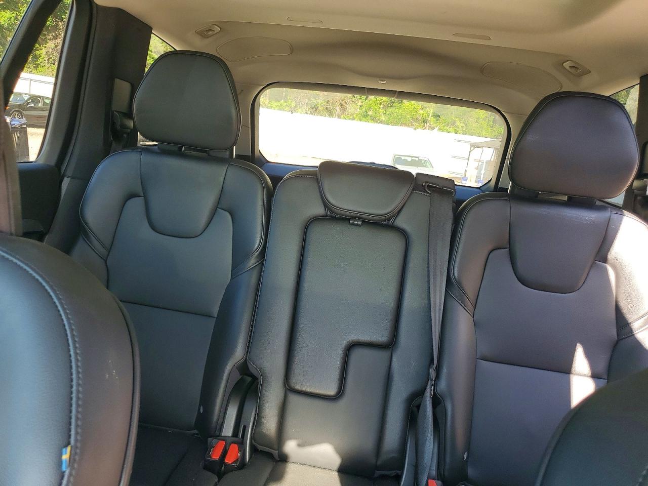 Volvo XC90 T5