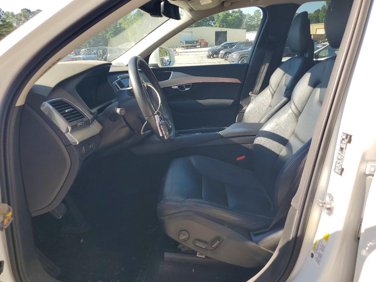 Volvo XC90 T5