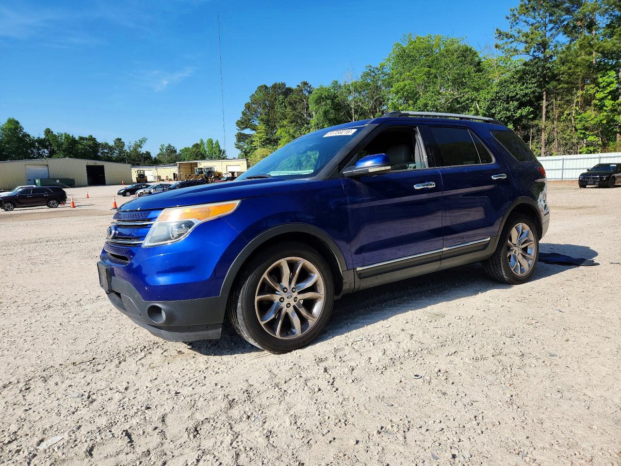 Salvage Ford Explorer Image