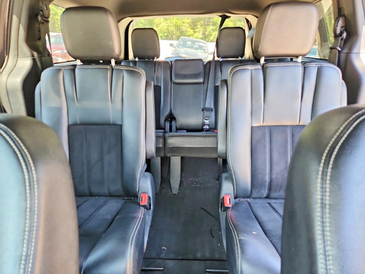 Dodge Caravan Sxt