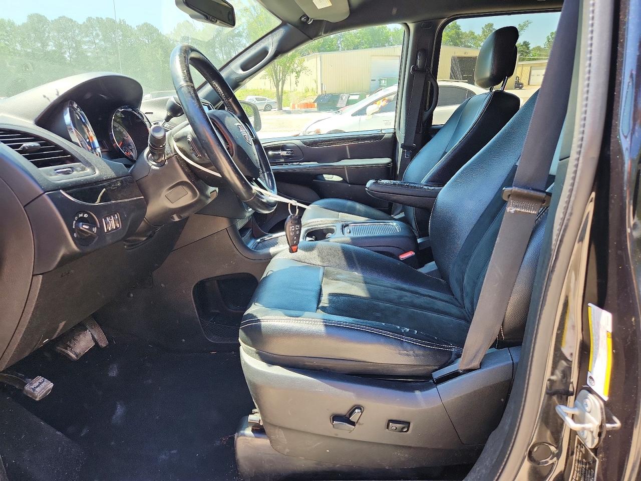Dodge Caravan Sxt