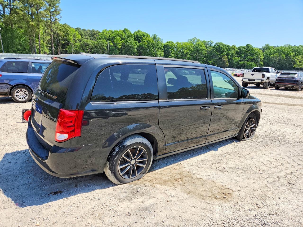 Dodge Caravan Sxt