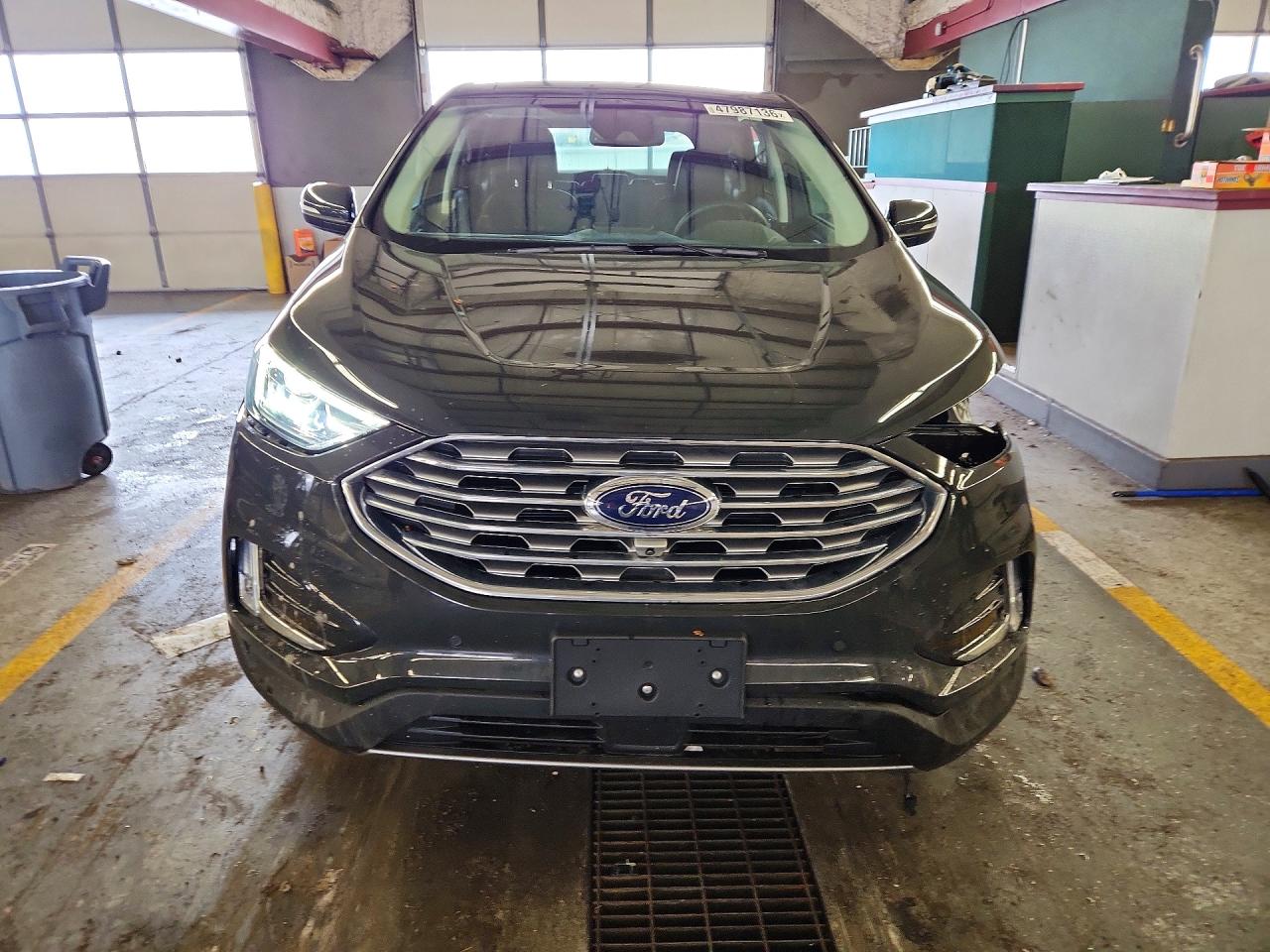 Ford Edge Titanium
