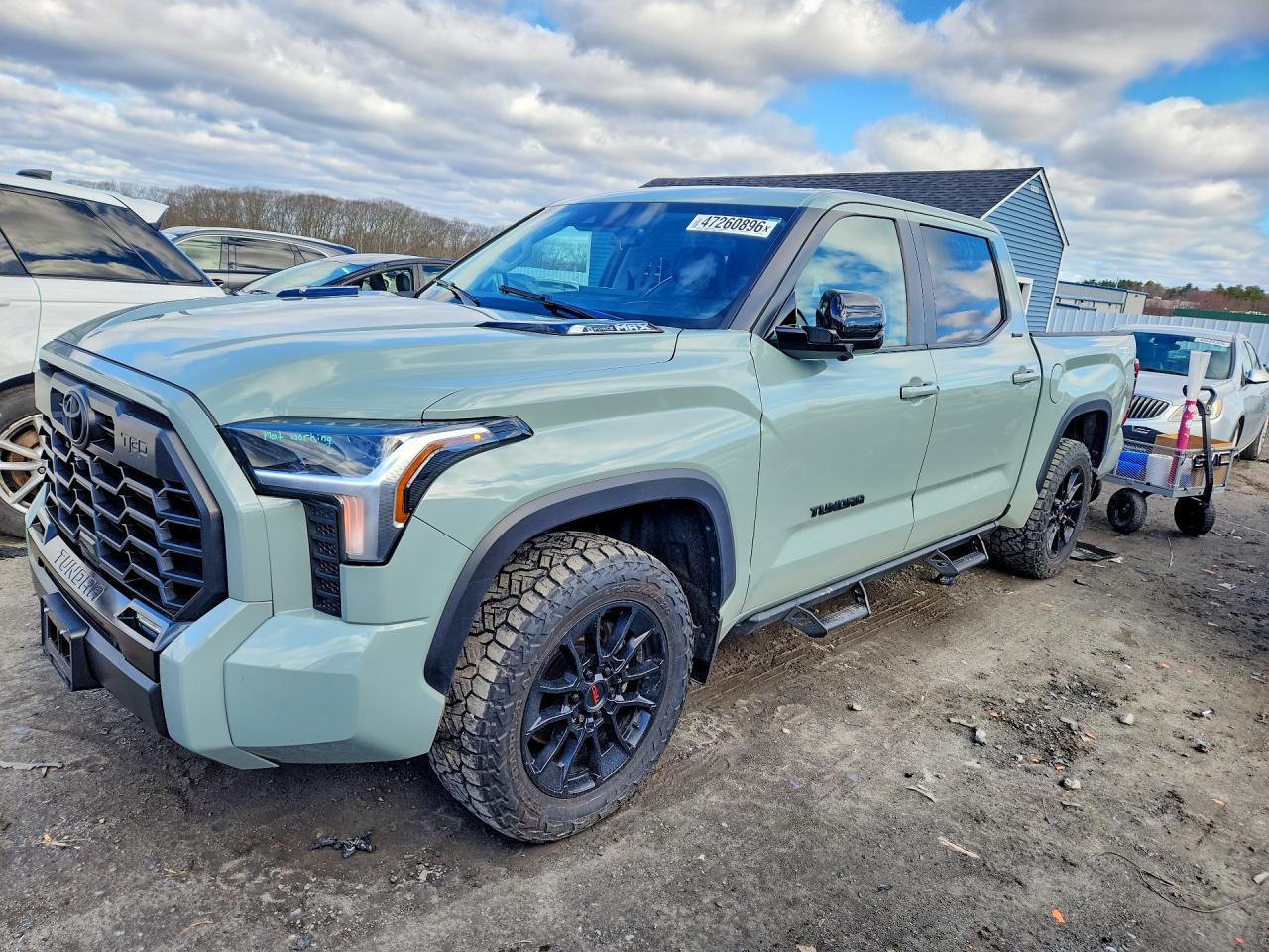 Salvage Toyota Tundra Image