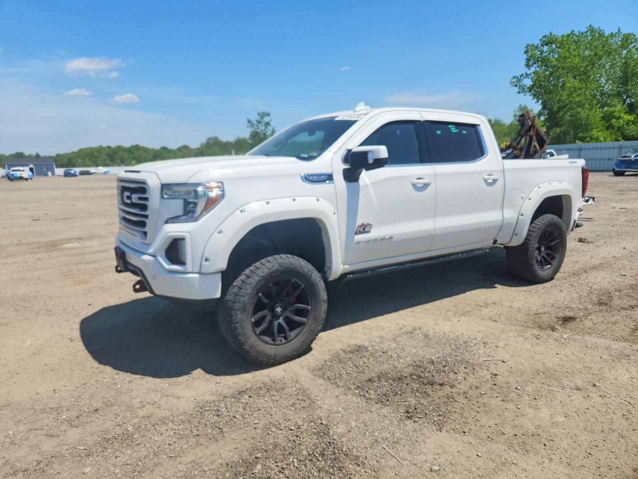 Salvage GMC Sierra Image