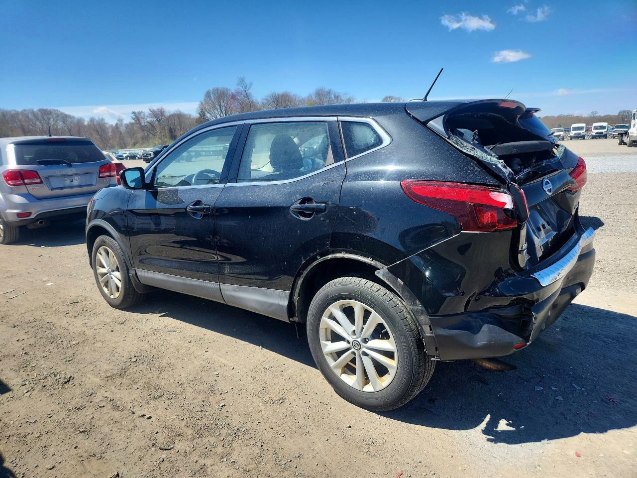 Nissan Rogue S