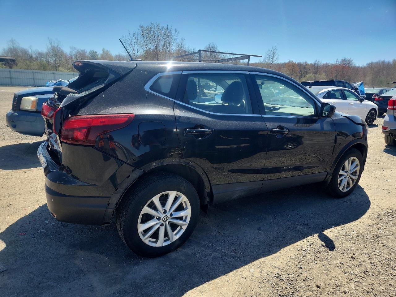 Nissan Rogue S