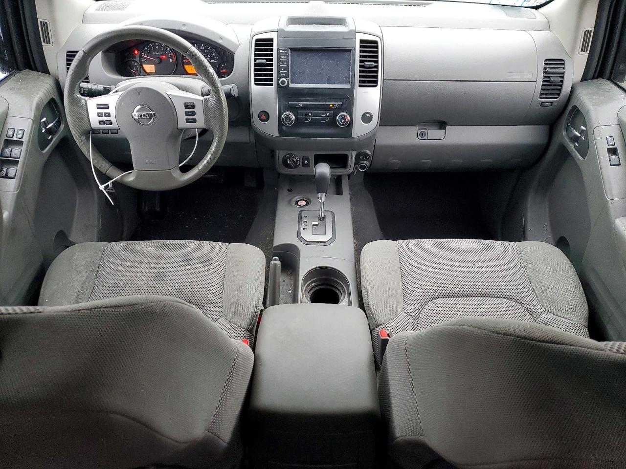 Nissan Frontier Sv