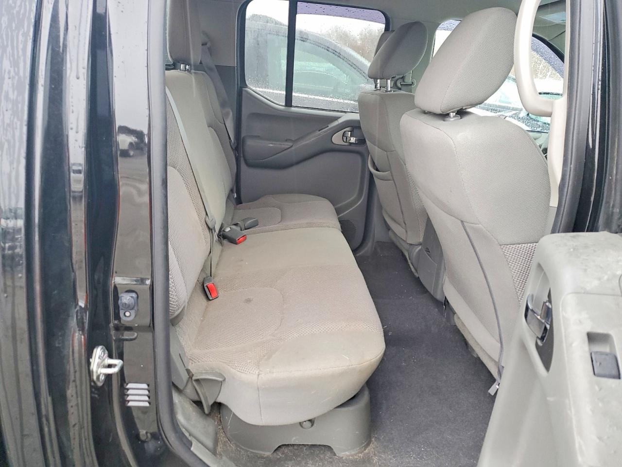 Nissan Frontier Sv