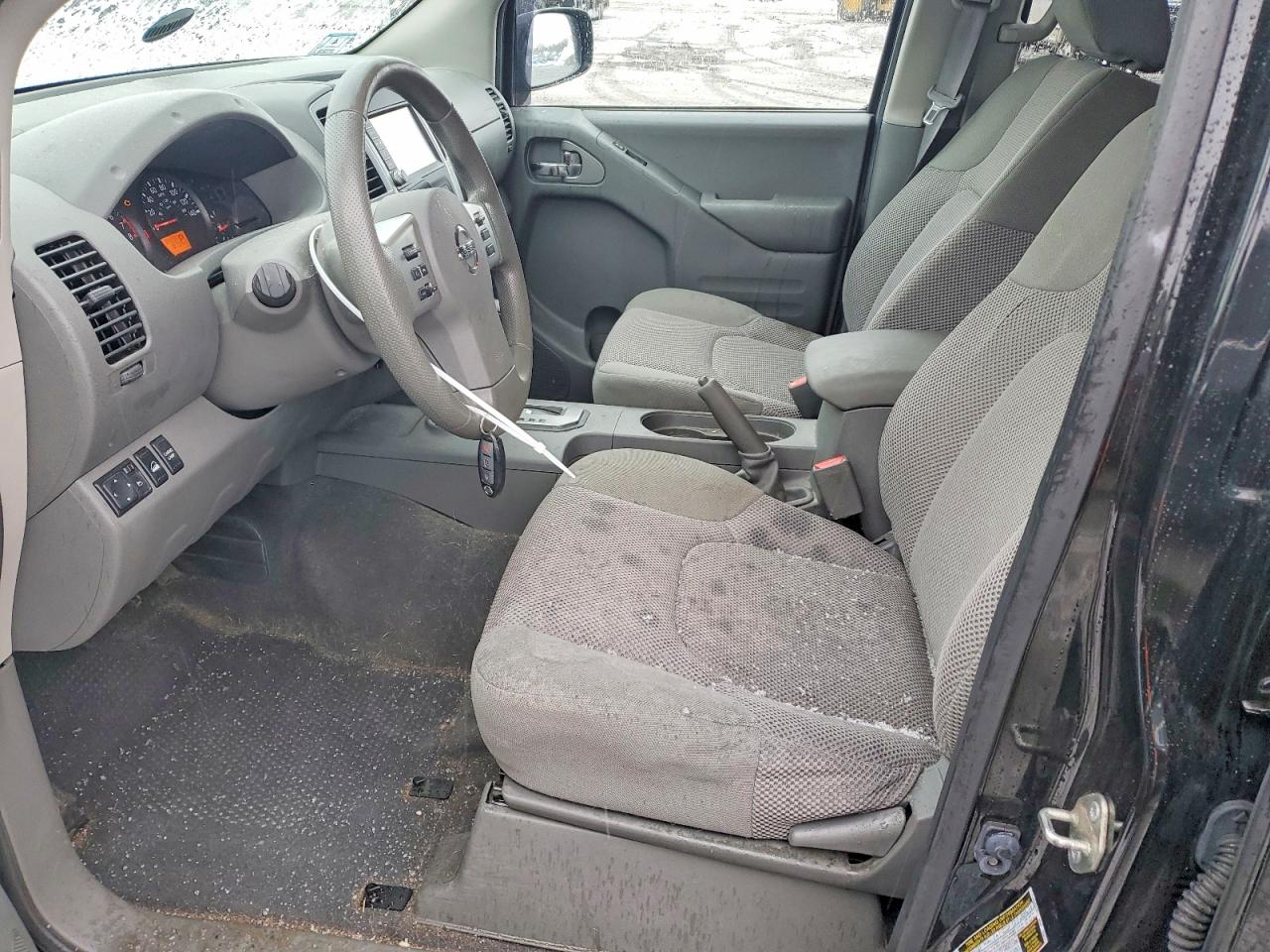 Nissan Frontier Sv