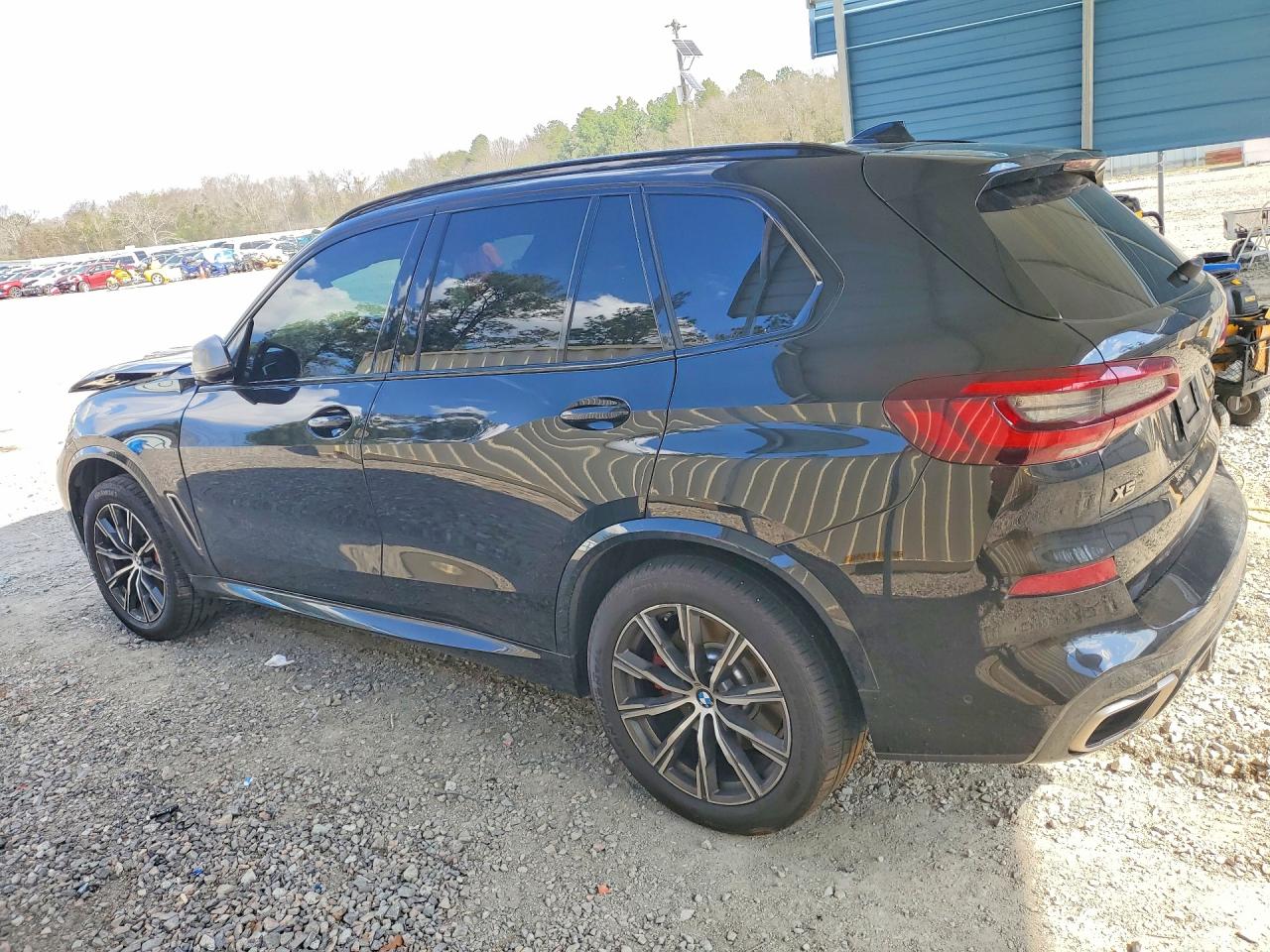 BMW X Series M50i