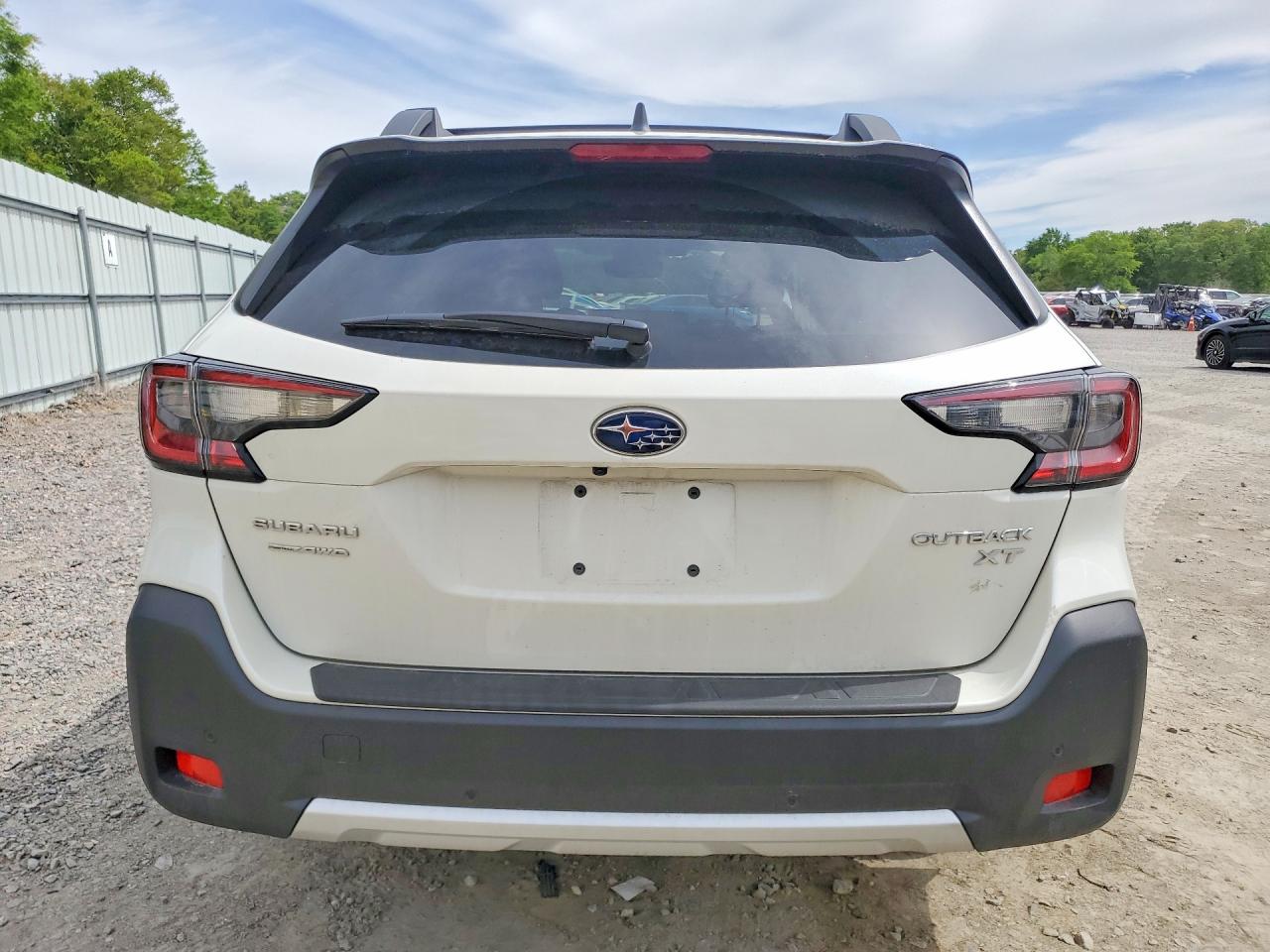 Subaru Outback Limited Xt