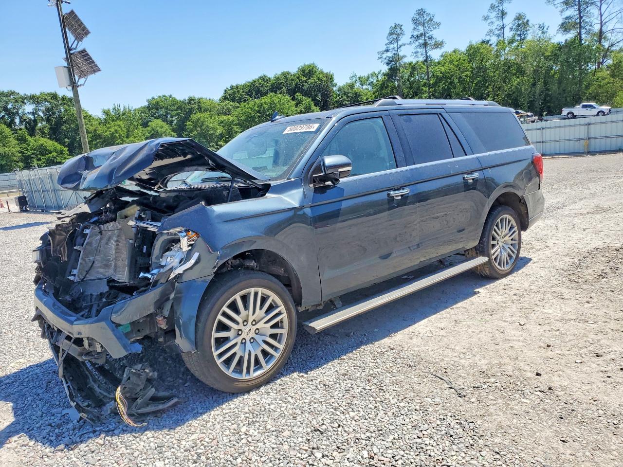 Salvage Ford Expedition Image