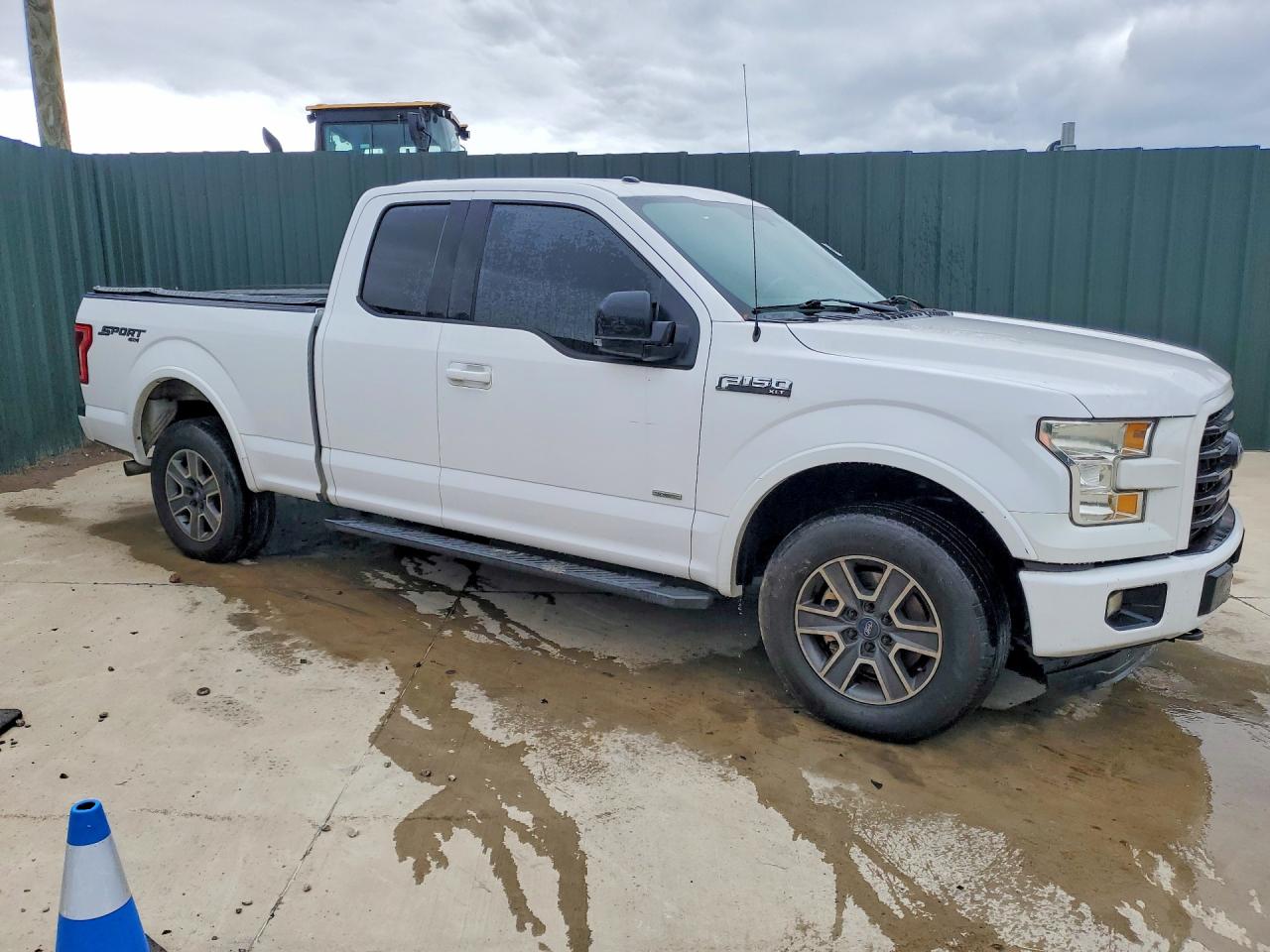 Ford F-150 Super Cab