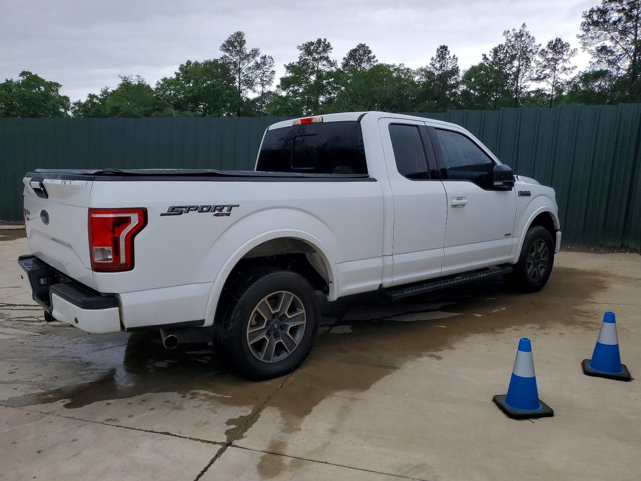 Ford F-150 Super Cab