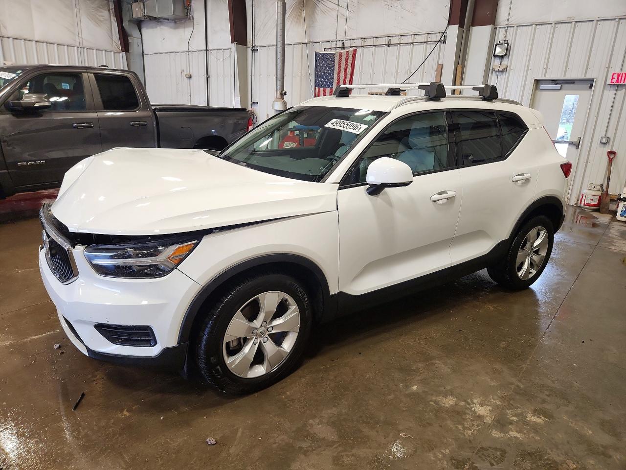 Salvage Volvo XC40 Image