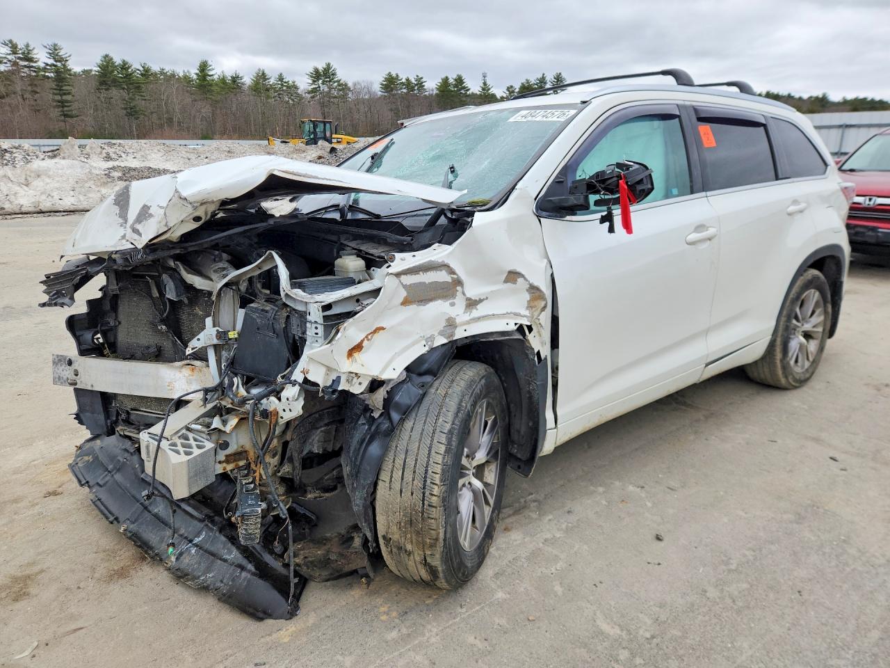 Salvage Toyota Highlander Image