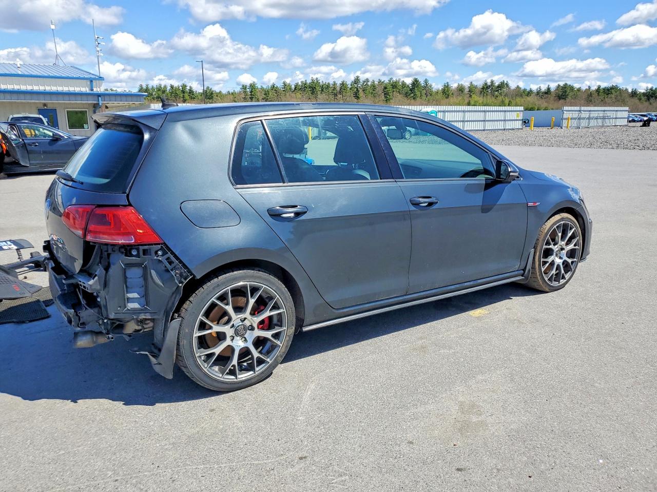 Volkswagen GTI S