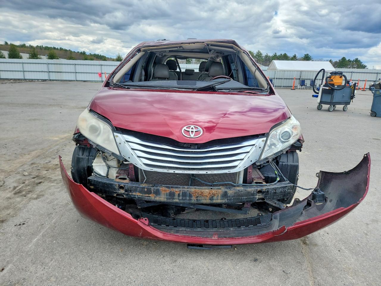 Toyota Sienna Limited 7-passenger