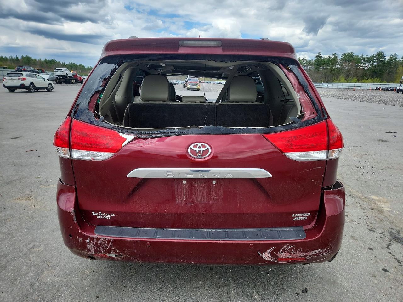 Toyota Sienna Limited 7-passenger