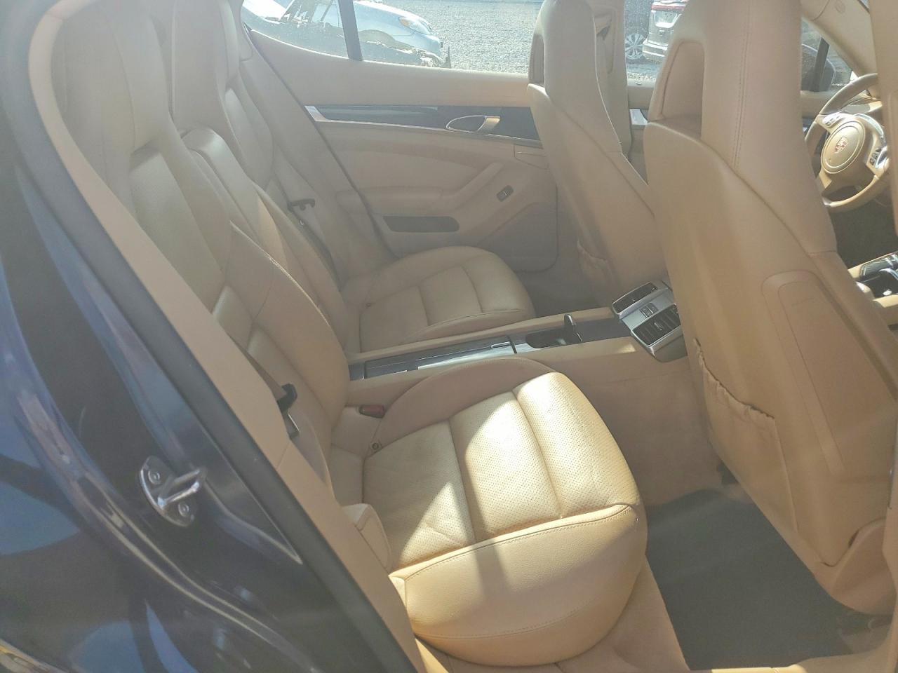 Porsche Panamera 2