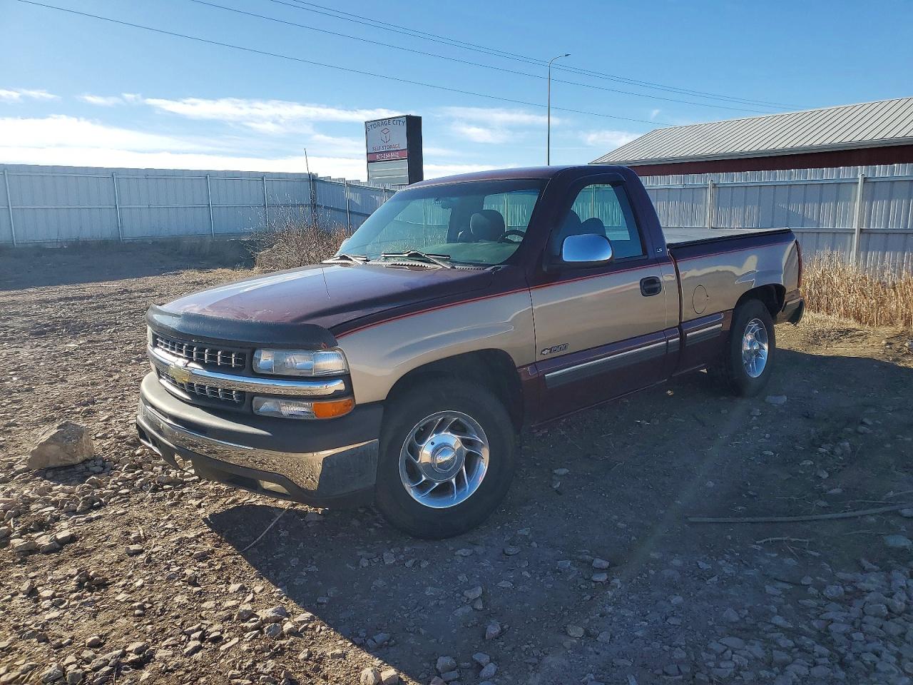 Salvage Chevrolet Silverado Image