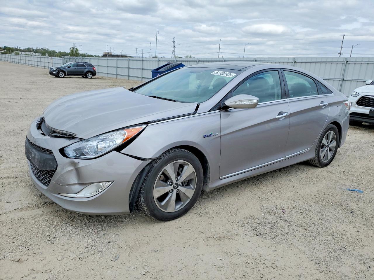 Salvage Hyundai SONATA Image