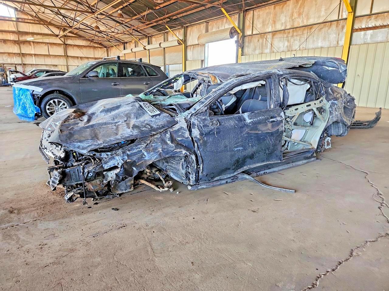 Salvage Toyota Camry Image