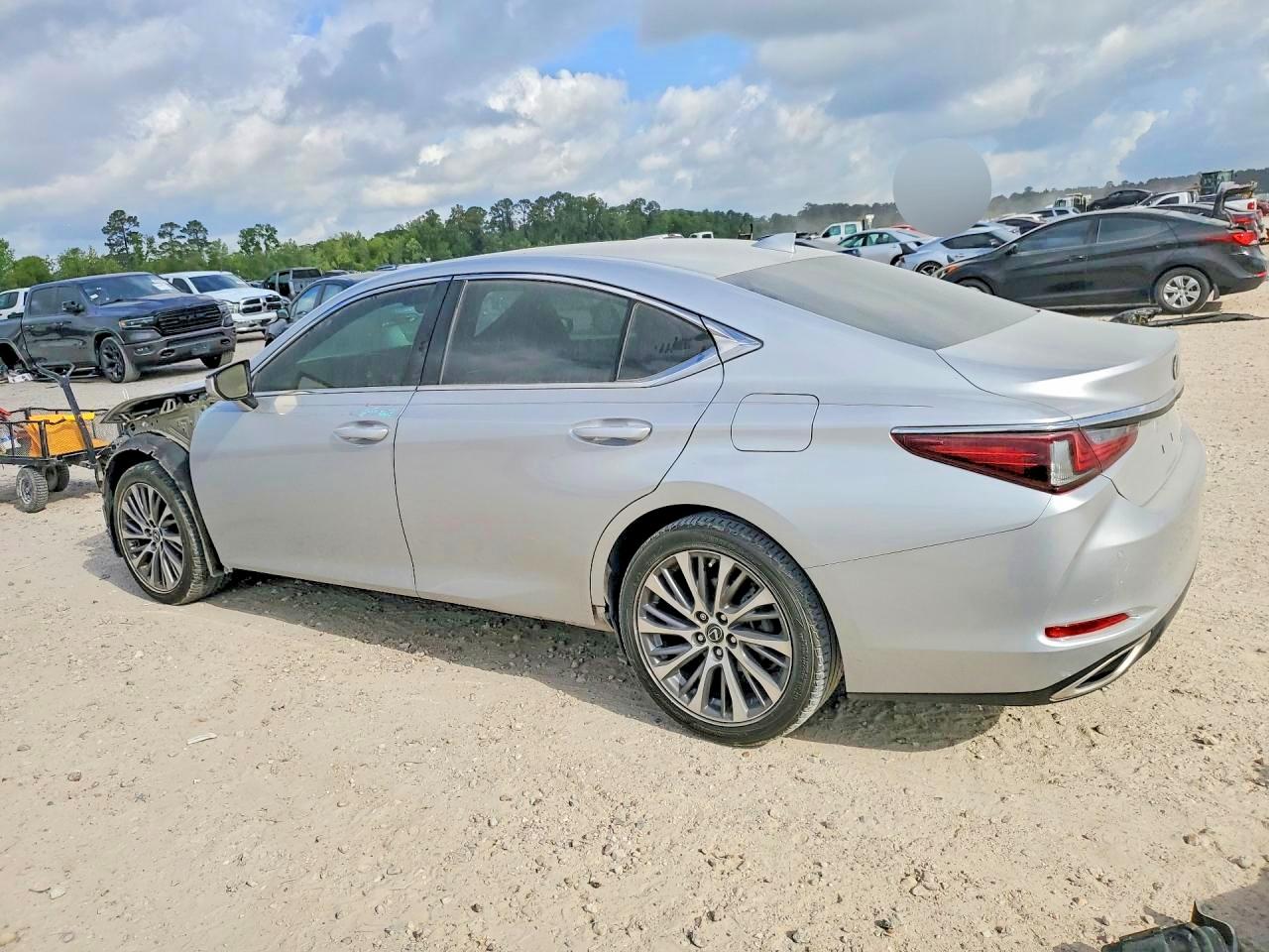 Lexus Es Luxury