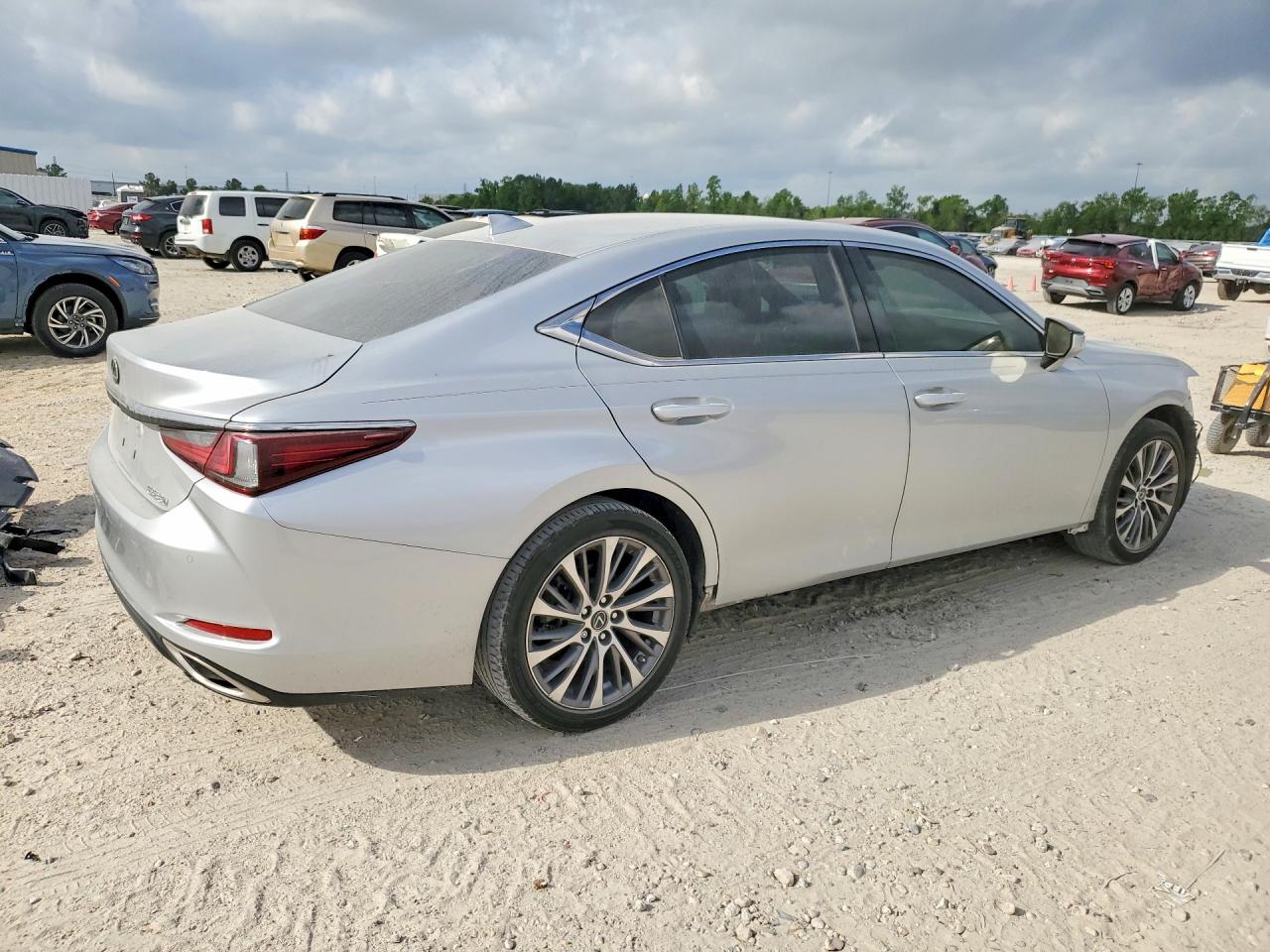 Lexus Es Luxury