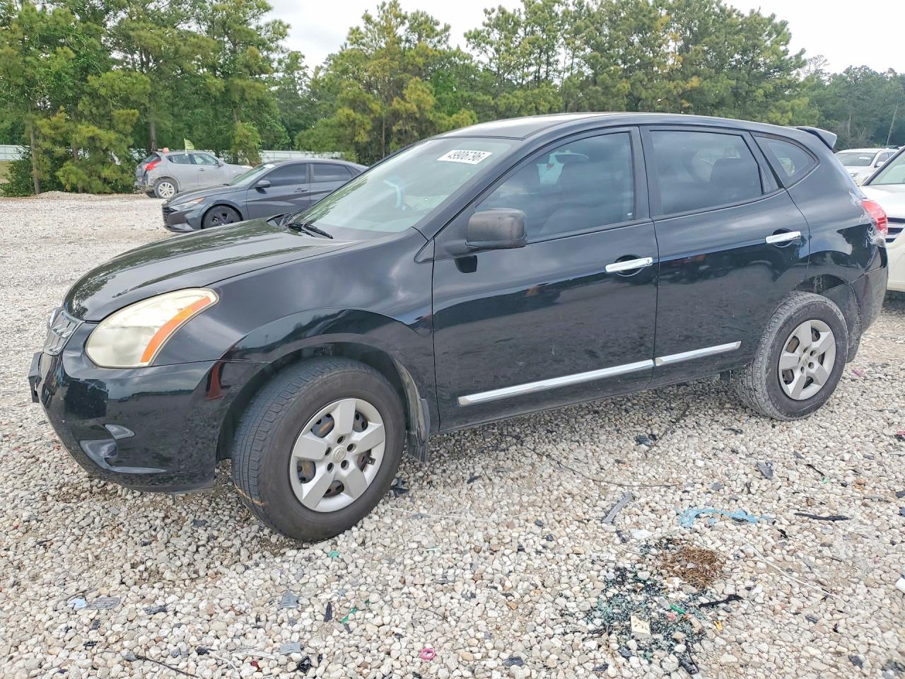 Salvage Nissan Rogue Image