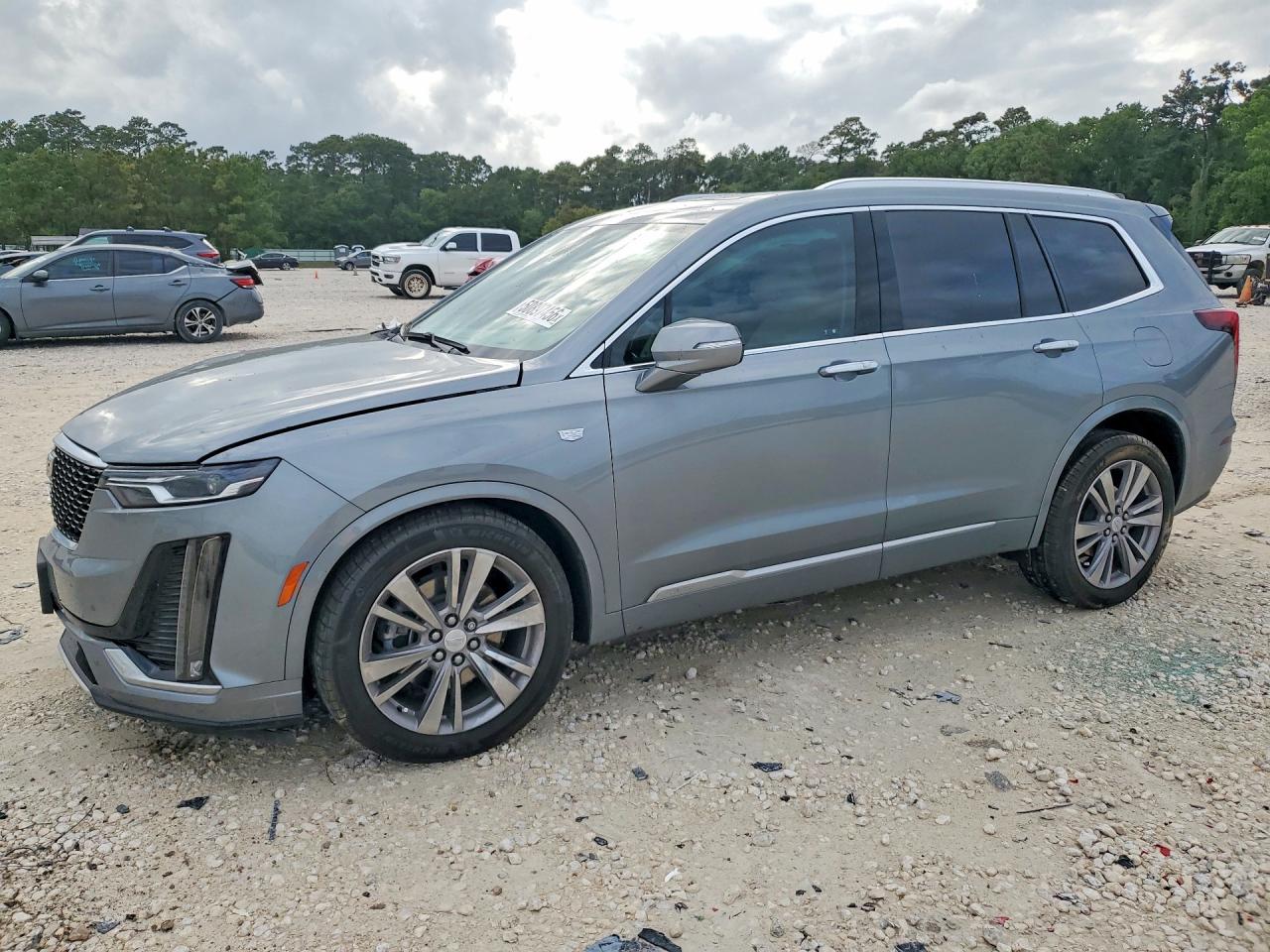 Salvage Cadillac XT6 Image