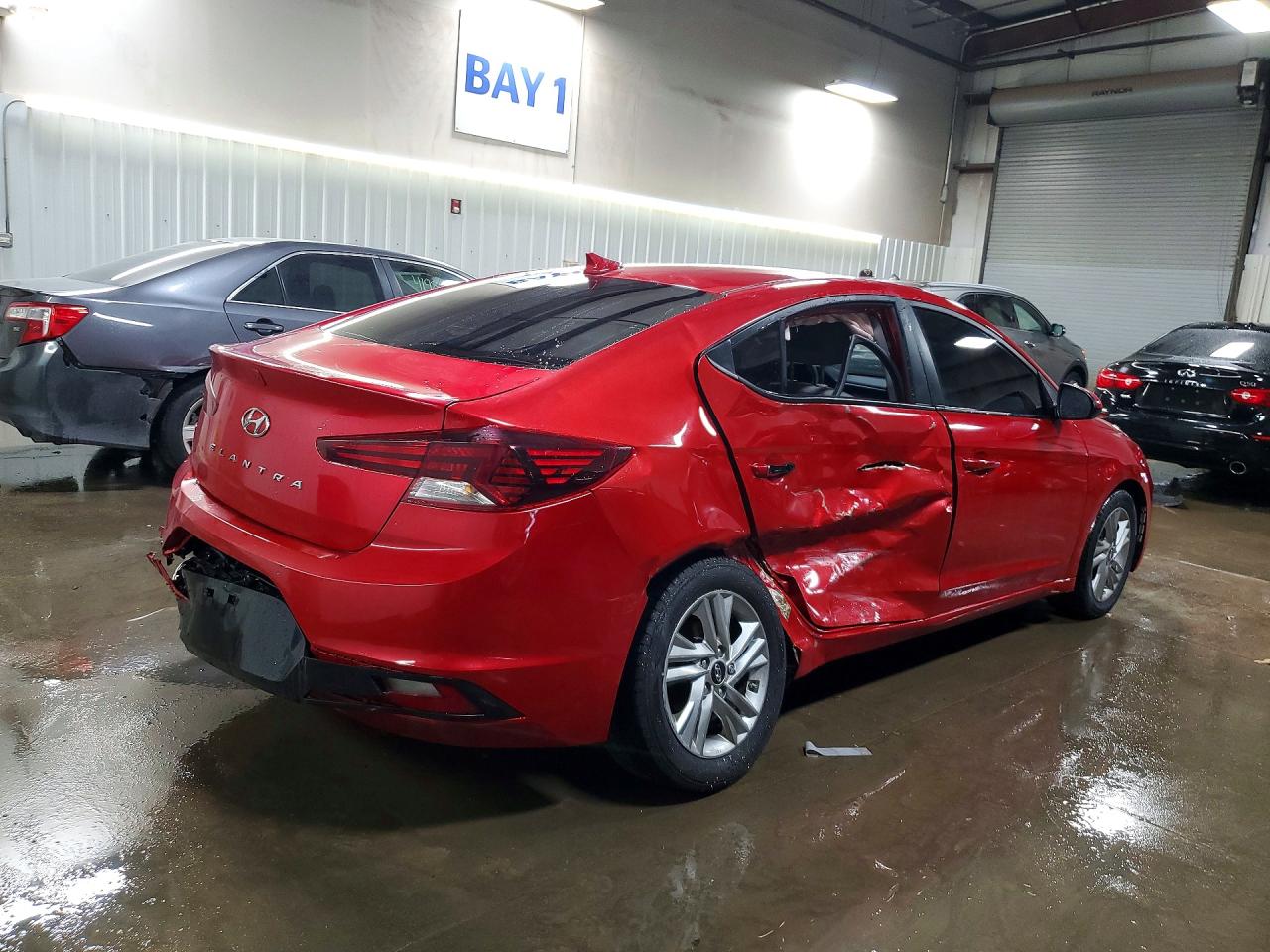 Hyundai ELANTRA Sel