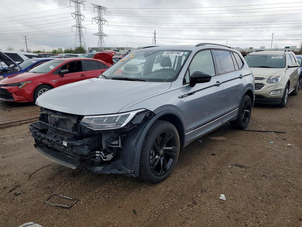 Salvage Volkswagen Tiguan Image