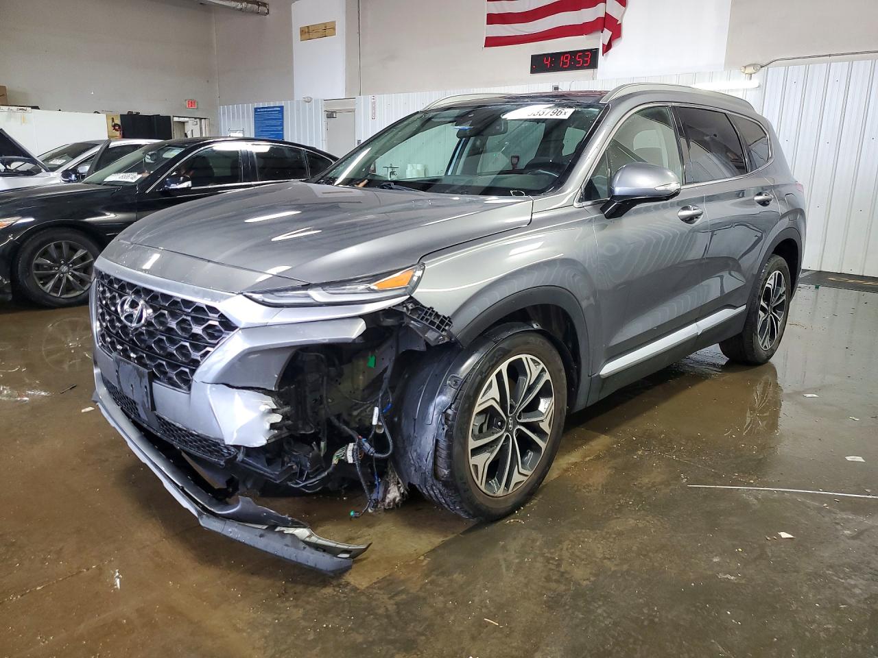 Salvage Hyundai SANTA FE Image