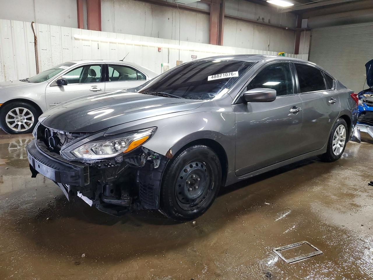 Salvage Nissan Altima Image