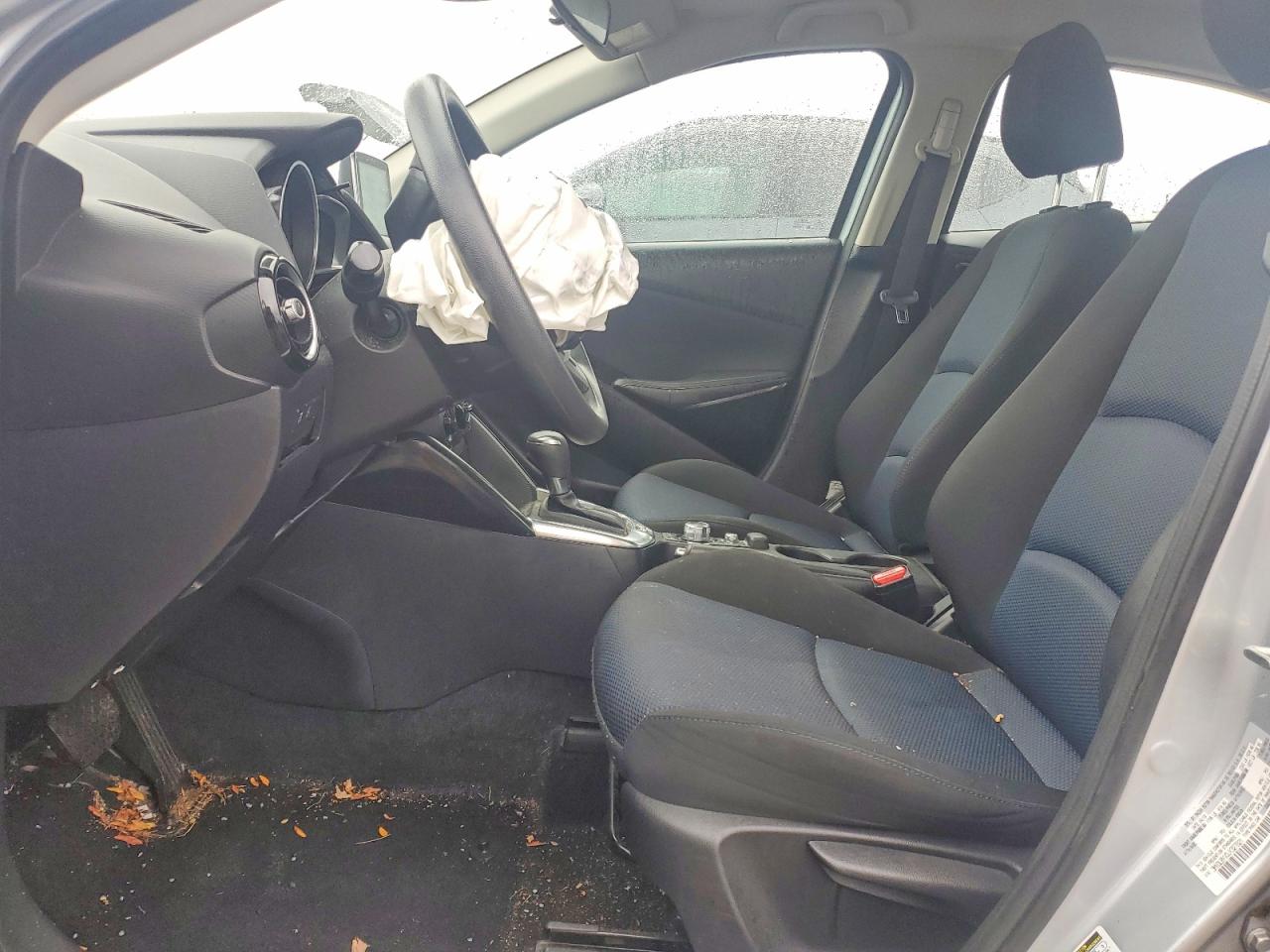 Toyota Yaris Base