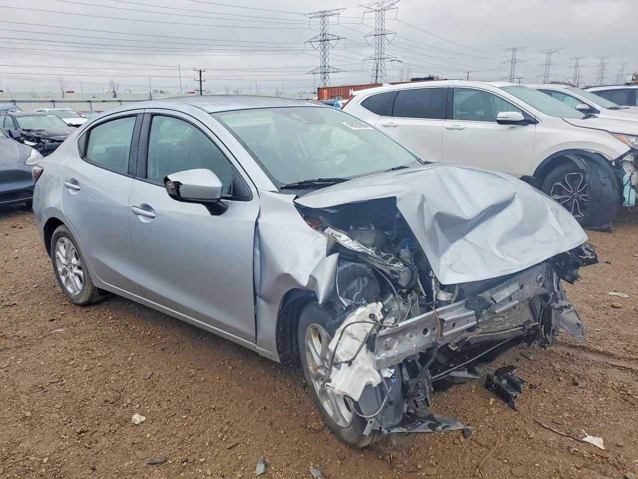 Toyota Yaris Base