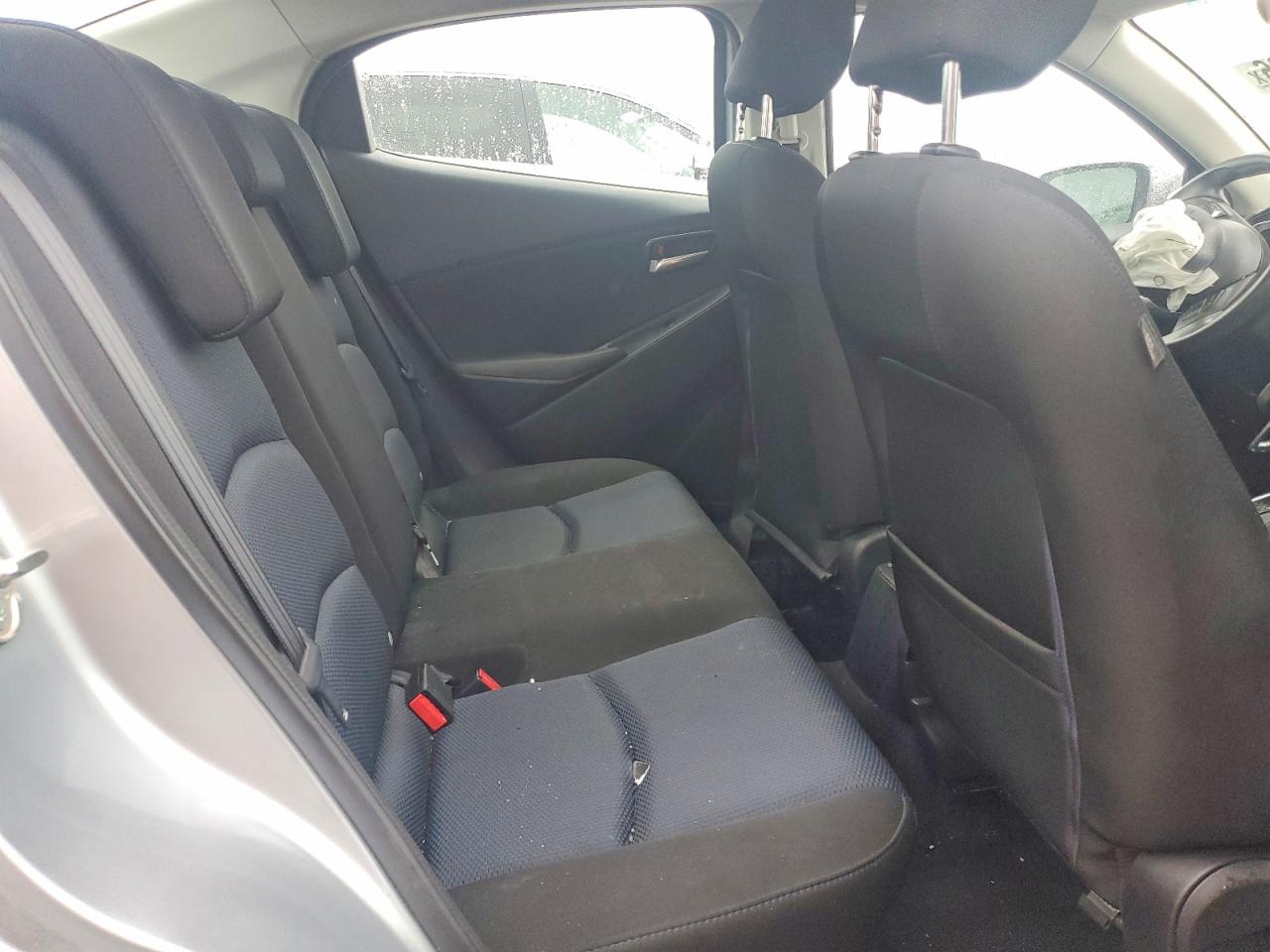 Toyota Yaris Base