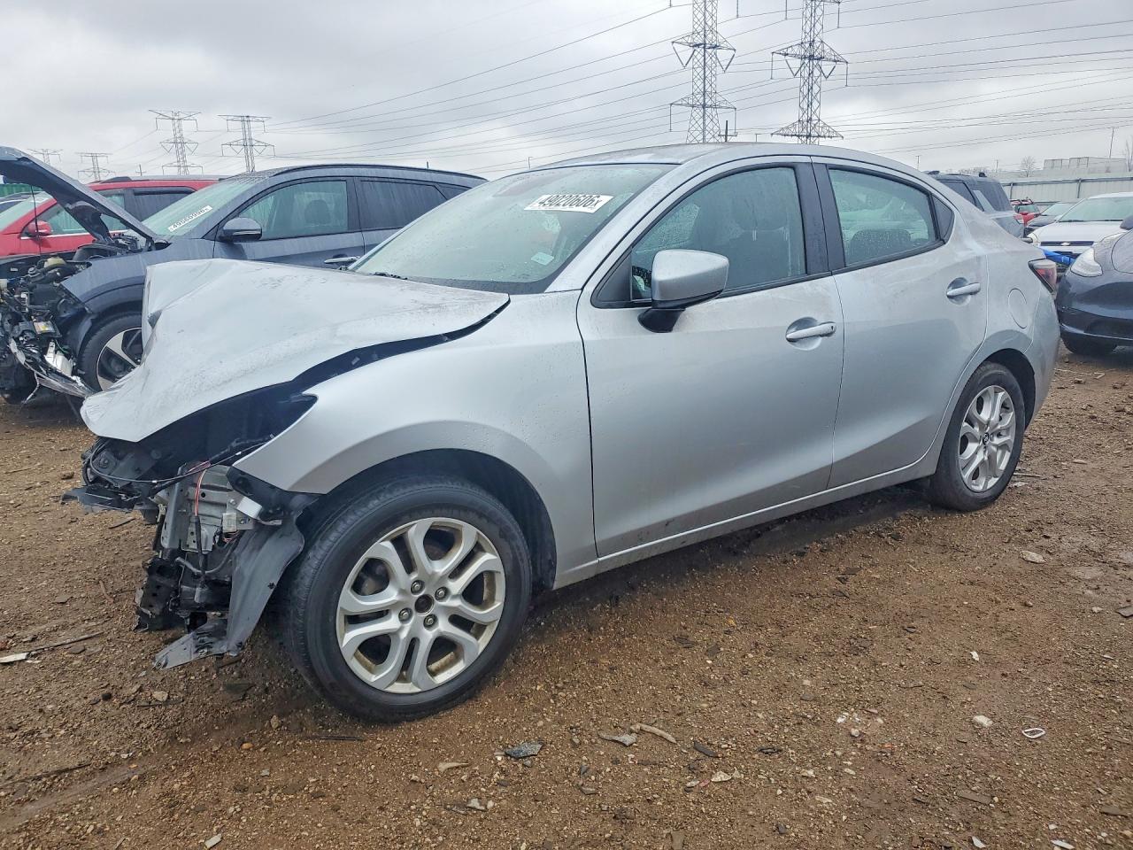Salvage Toyota Yaris Image