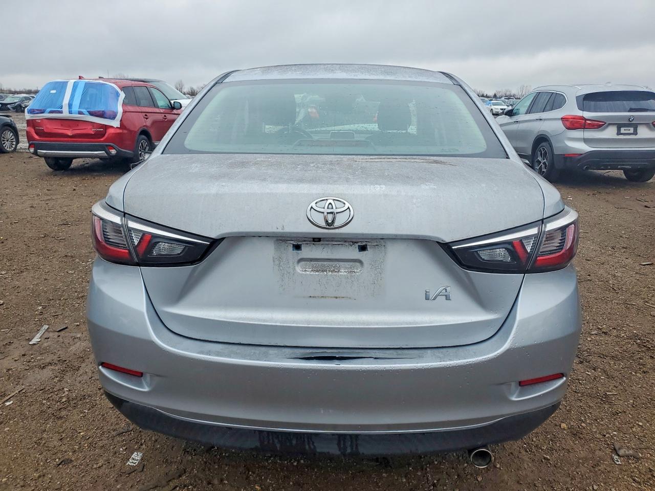 Toyota Yaris Base
