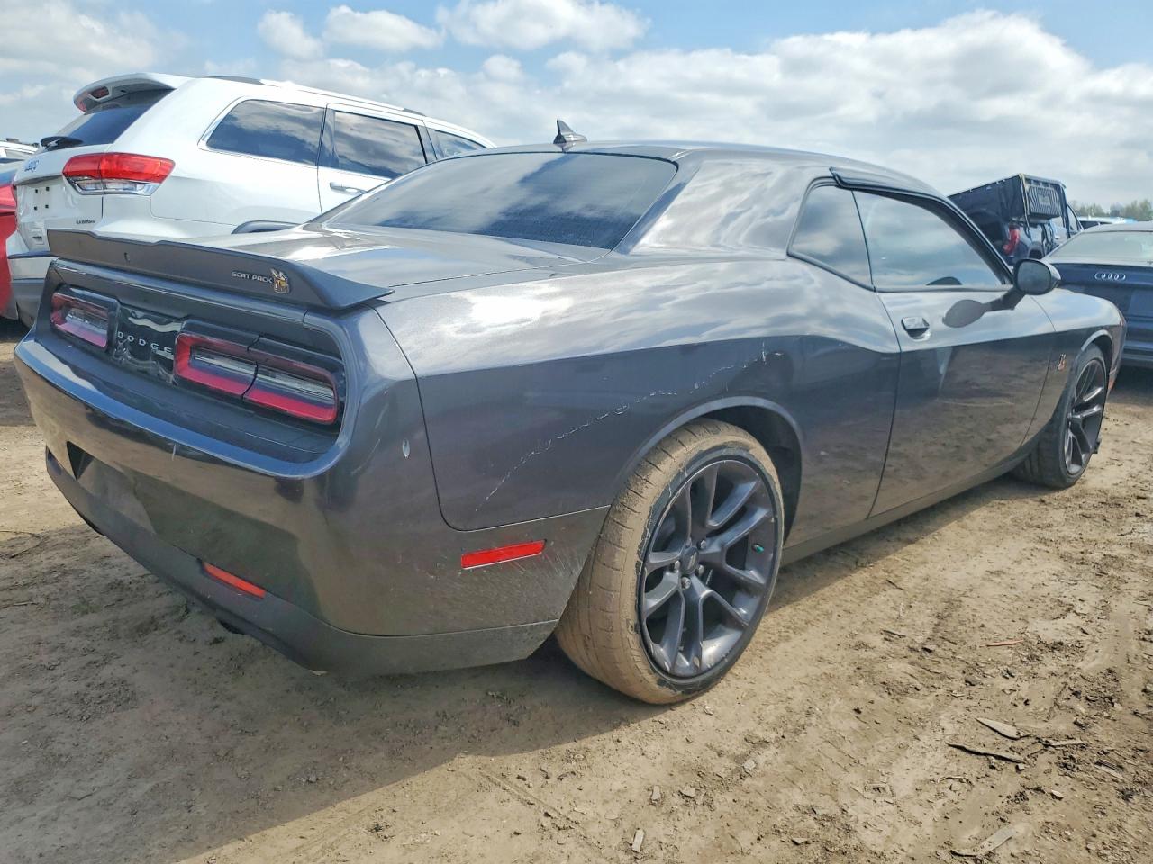 Dodge Challenger R/t Scat Pack