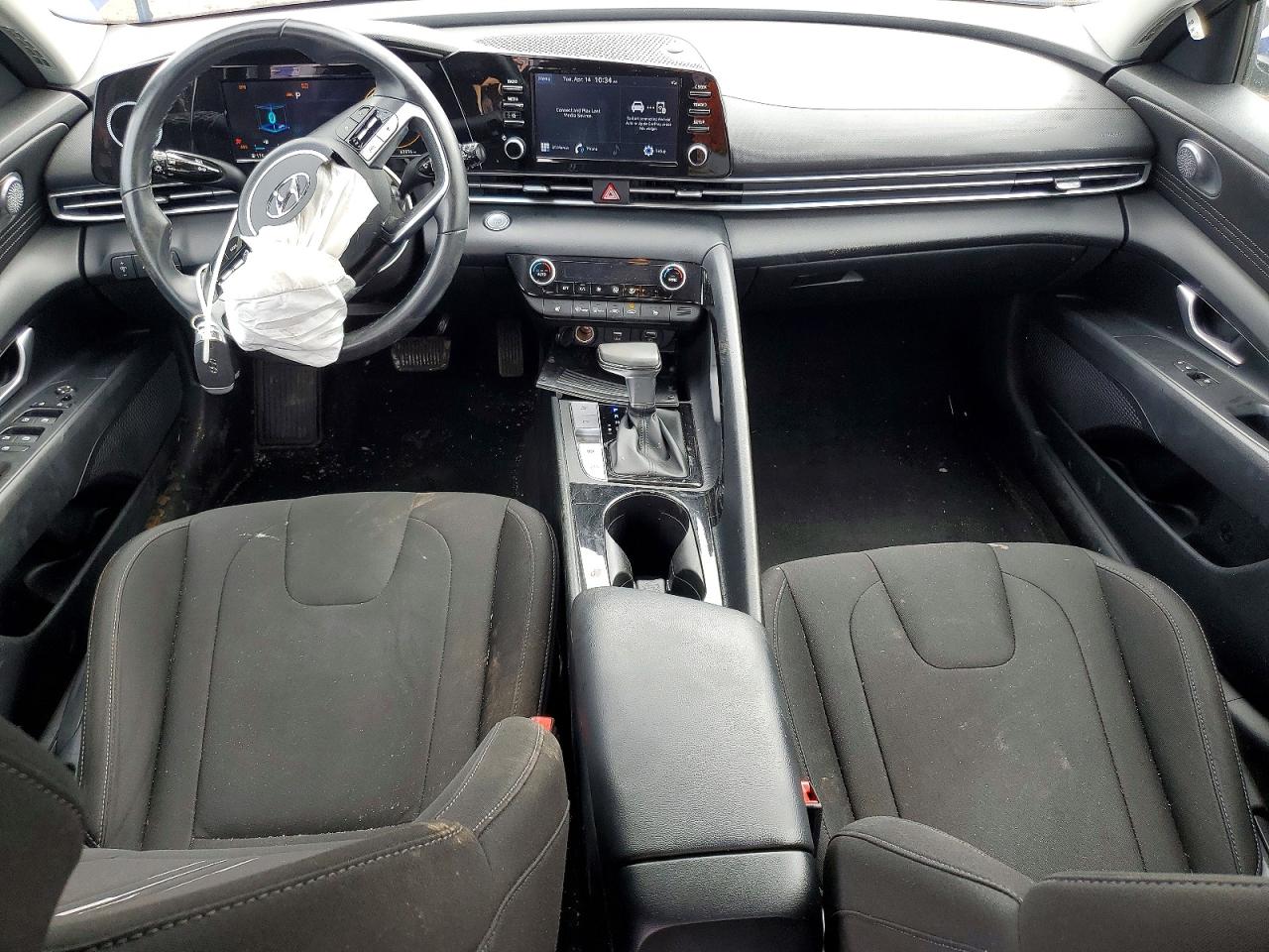 Hyundai ELANTRA Sel