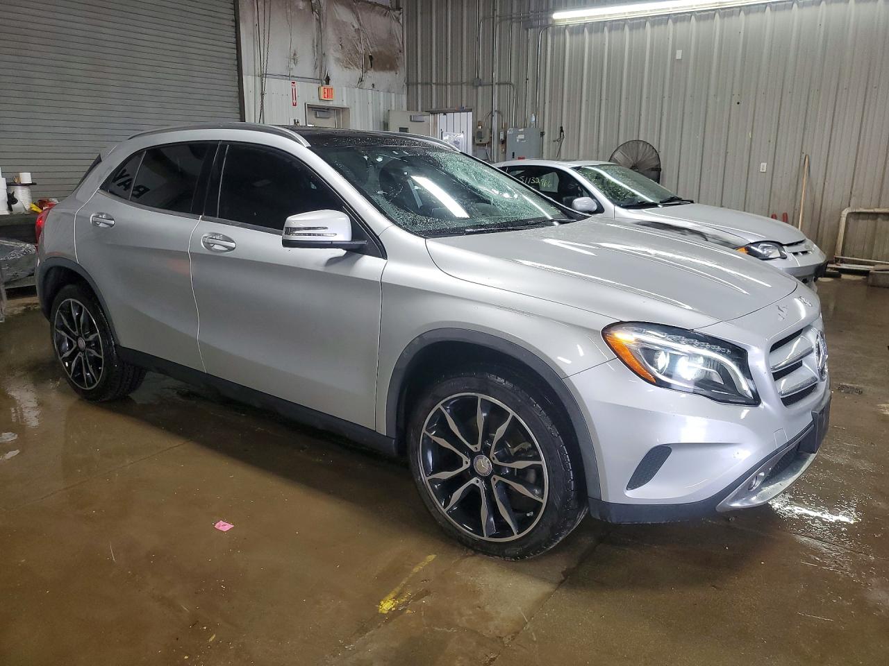 Mercedes-Benz GLA 250 4matic