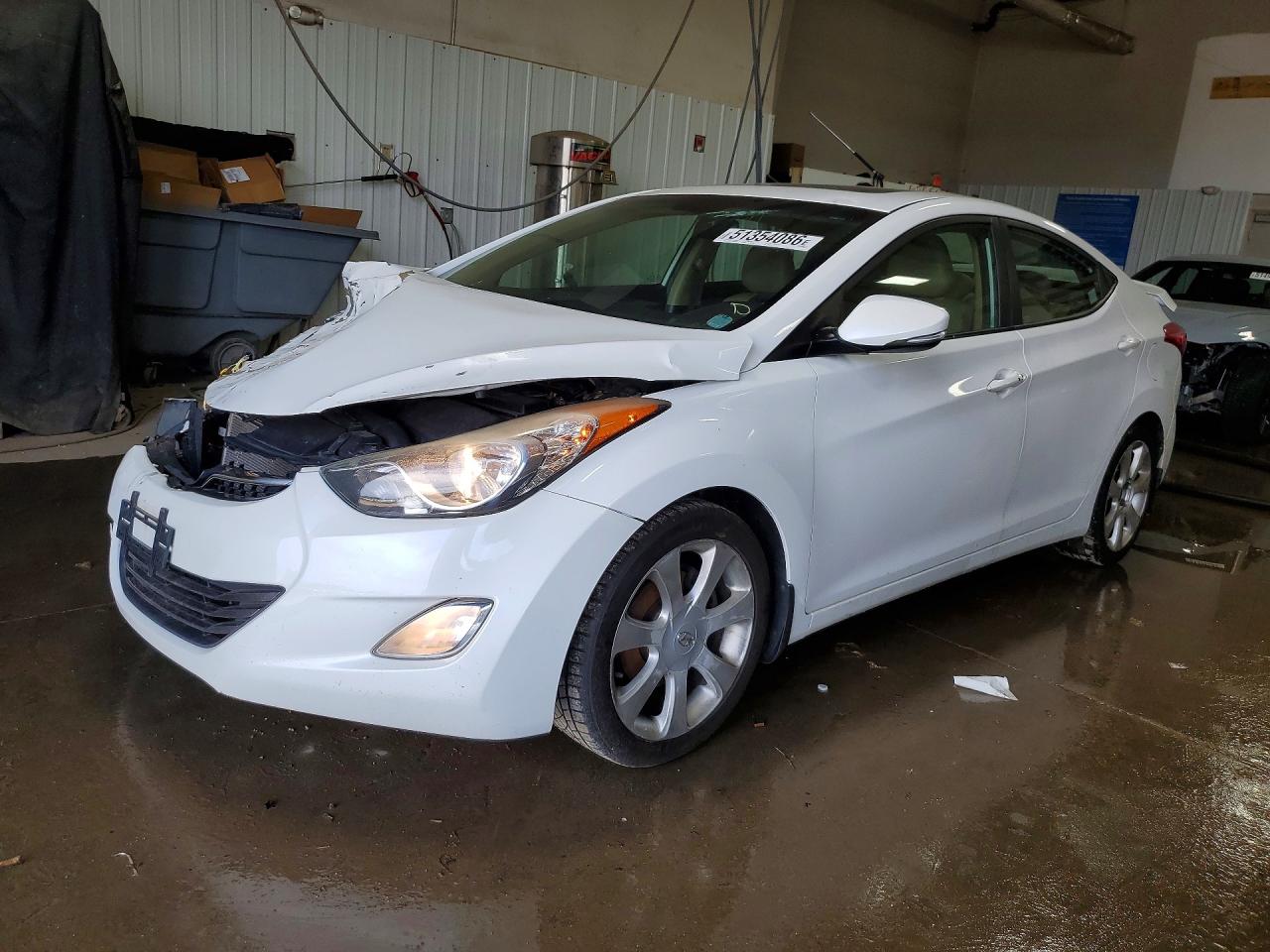 Salvage Hyundai ELANTRA Image