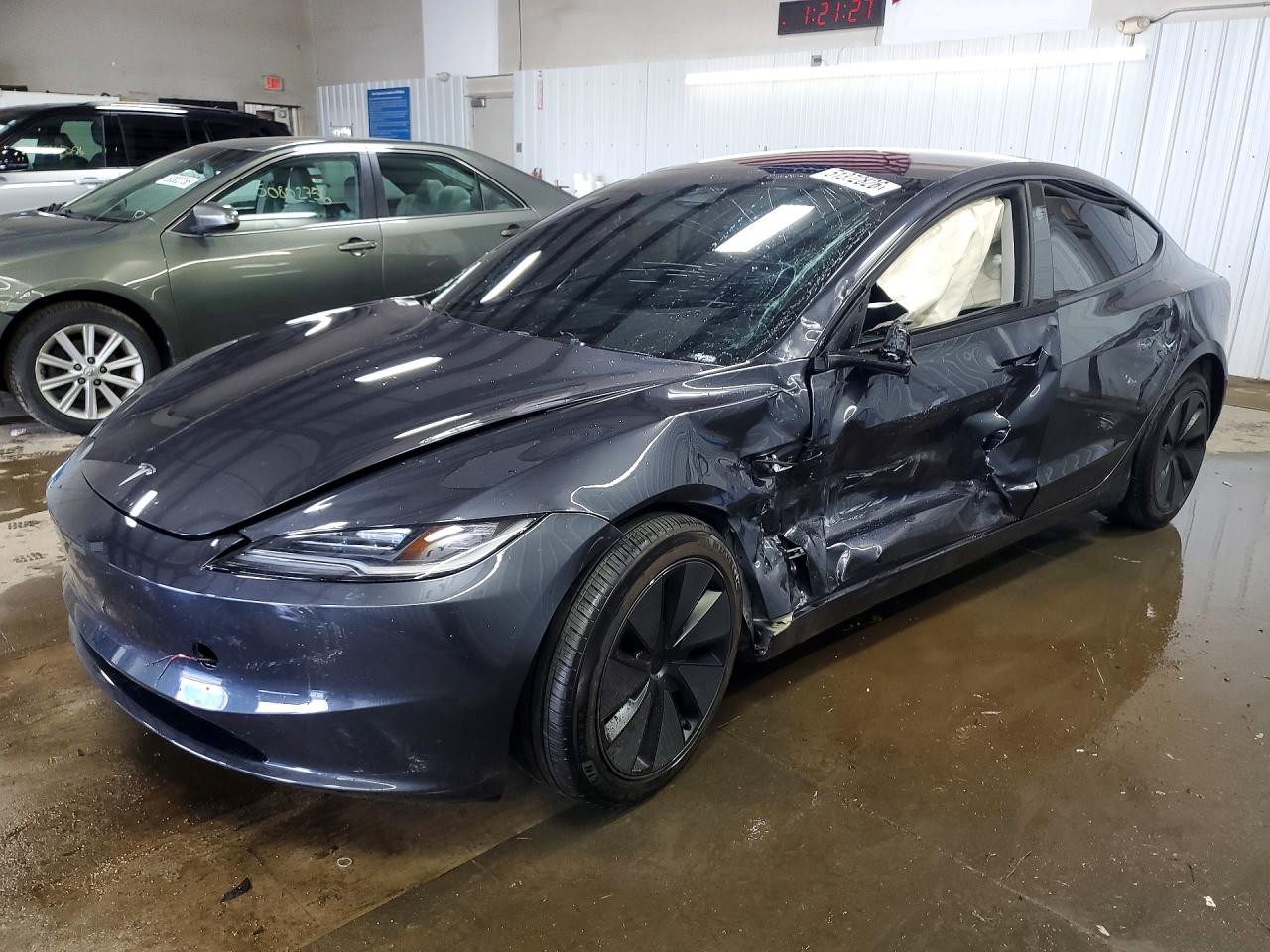 Salvage Tesla Model 3 Image