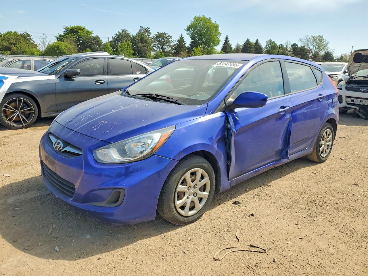 Salvage Hyundai ACCENT Image